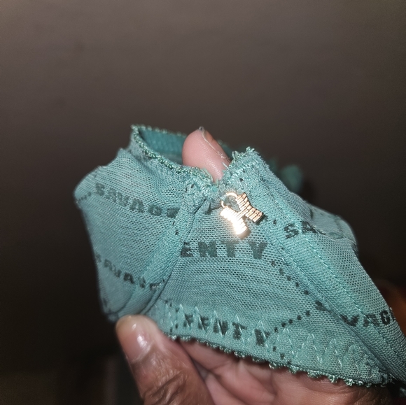 Victoria Secret Bra - Picture 9 of 9